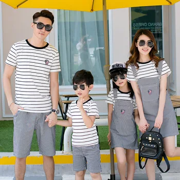 2023 Family Look Pora Lovers Holiday Clothing New Summer Stripe Family Outfits Women Dresses Man T-shirt+Shorts