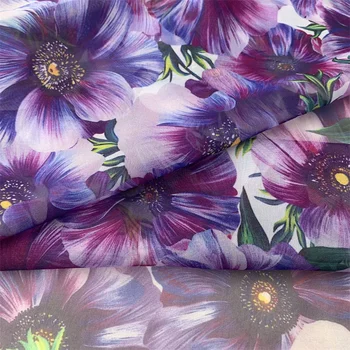 Aukštos kokybės poliesterio šifono violetinės gėlės raštas Spausdintas audinys marškinių suknelei Rankų darbo 