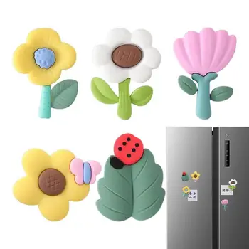 Gėlių šaldytuvų magnetukai PVC dekoratyviniai šaldytuvai Gėlių lipdukas 5vnt spalvingas 3D gėlių animacinis filmas Magnetiniai lipdukai Priedai