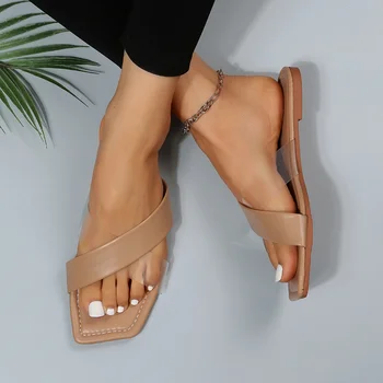 2023 Karšto išpardavimo batai Moteriški kvadratiniai pirštai Moteriškos šlepetės Summer Open Toe Laisvalaikio paplūdimio batai Ladies Flat Plus Size Flip Flops