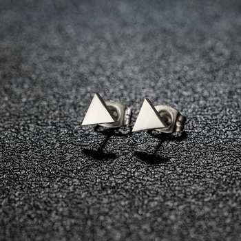 1 Pair Fashion Cute Geometrinis trikampis Smeigtukas Auskarai moterims Juodi nerūdijančio plieno auskarai Vyrai Punk Ear Auskarų vėrimo papuošalai