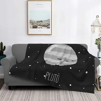 Plutono antklodės lovatiesė ant lovos senovinės lovatiesės su paveikslėliu plaukuotų žieminių lovų užvalkalais