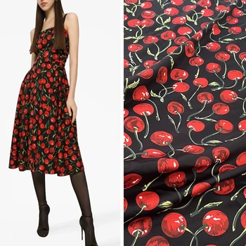 Europos ir Amerikos mados modeliavimas šilko tempimo satino spausdinto audinio prekės ženklas moteriškos suknelės vyšnių rašto drabužių audiniai